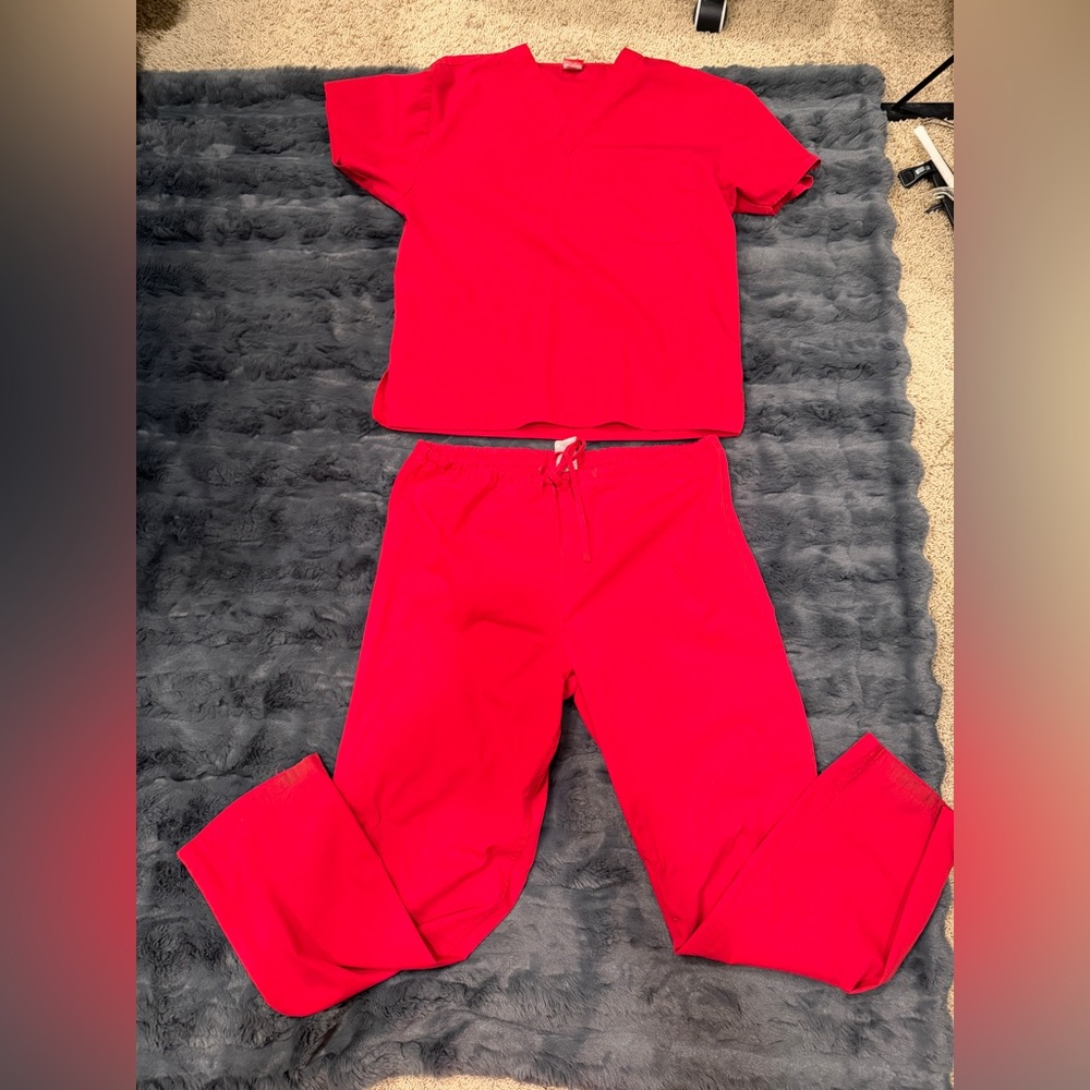 Dickies Scrub Set | Women’s Size Medium | Red